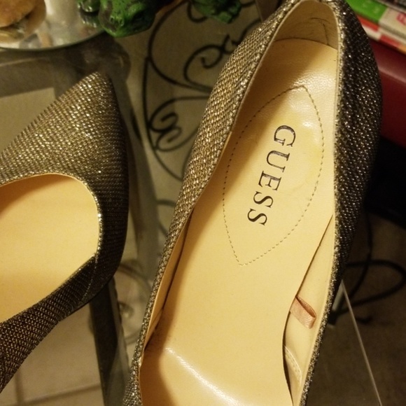 Shoes - Picture 2 of 4